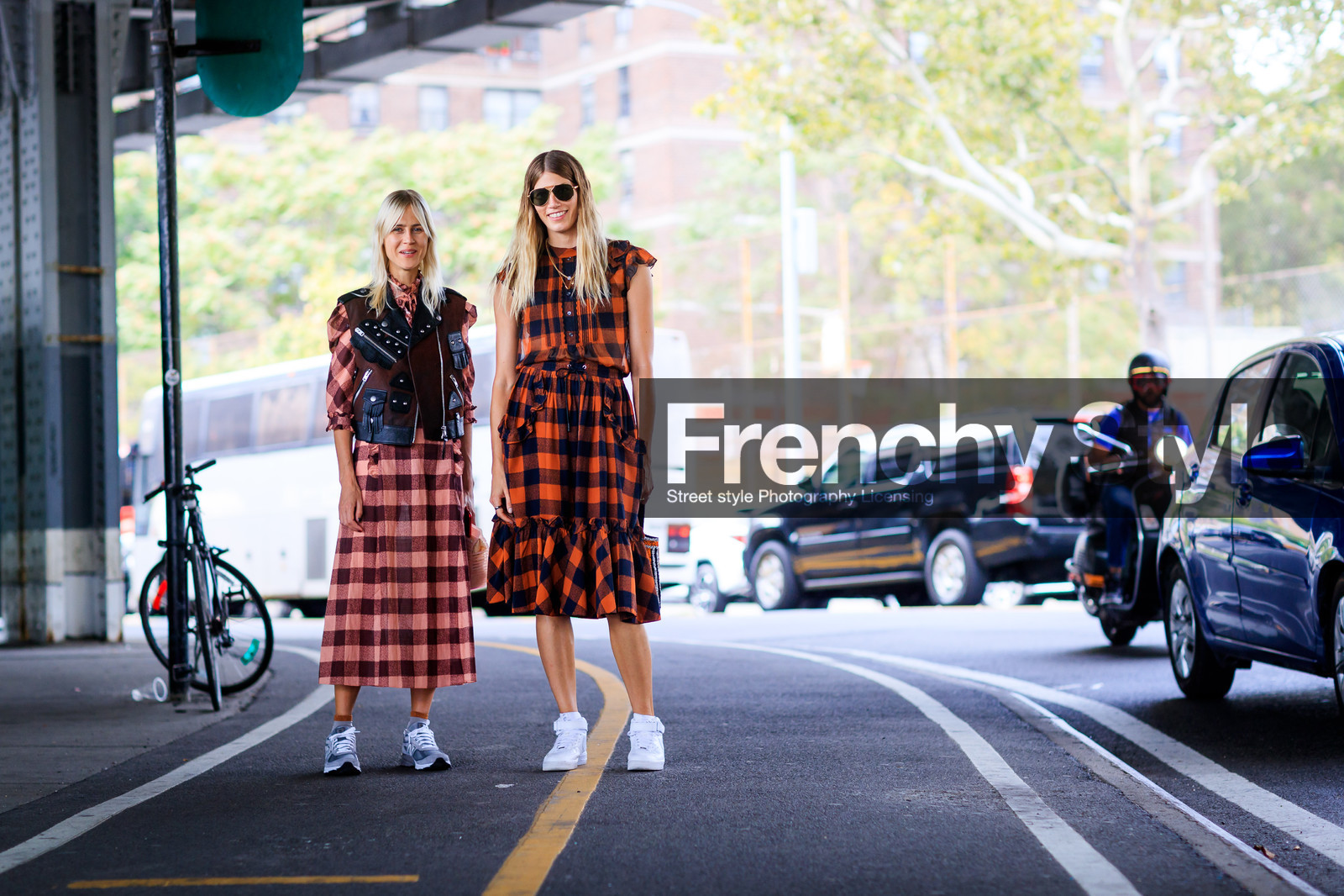 atmosphere details, black jacket, brown jacket, checked dress, embroidered bag, fashion week, frenchystyle, full length, FW, graphic bag, graphic dress, grey sneakers, horizontal, jonathan paciullo, leather bag, leather jacket, leather perfecto, leather shoes, NEW YORK, nike, NYFW, orange bag, orange dress, pink bag, plaid, printed dress, sleeveless, SPRING SUMMER 2018, SS 18, street style, sunglasses, veronika heilbrunner, white sneakers