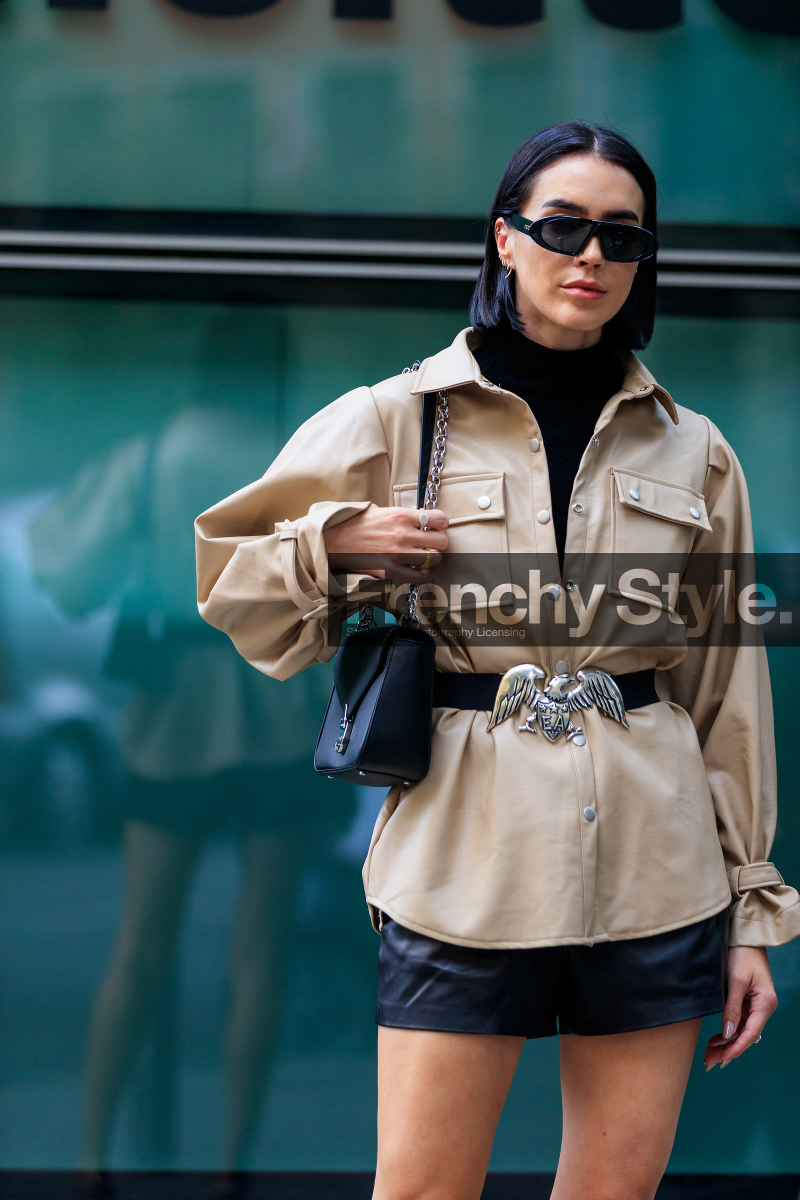 brittany xavier, beige shirt, multi pocket shirt, safari shirt, turtleneck top, black leather shorts, leather shirt, belted shirt, armani belt, black leather belt, dior sunglasses, black sunglasses, fashion week, frenchystyle, FW, jonathan paciullo, street style, MFW, MILAN, SPRING SUMMER 2020, SS 20