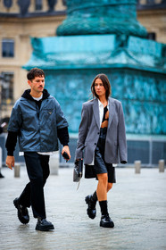 JS roques, grey jacket, short sleeves jacket, prada jacket, black hoodie, black pants, black leather loafers, big, sole shoes, big sole loafers, alice barbier, grey jacket, oversize jacket, white shirt, black leather bag, black leather shorts, black leather boots, black polish boots, polish boots, laced boots, flat boots, square shape bag, coperni bag, hand bag, silvered chain strap bag, cropped top, black top, black bra, asymmetrical top, big sole boots, black leather bermuda shorts, fashion week, frenchystyle, FW, jonathan paciullo, street style, PFW, PARIS, SPRING SUMMER 2021, SS 21, vertical, full length