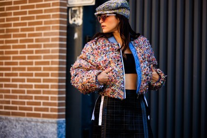 tweed look, red sunglasses, tweed hat, black cropped top, multicolor jacket, multicolor tweed, plaid pants, black pants, fashion week, frenchystyle, FW, jonathan paciullo, street style, MFW, MILAN, FALL WINTER 2022_2023, AUTUMN WINTER 2022-2023, FW 22-23, horizontal, atmosphere details