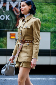 leigh lezark, beige jacket, beige shorts, military look, military jacket, white top, turtleneck top, belted jacket, brown leather belt, studs belt, grey leather bag, michael kors bag, button jacket, michael kors jacket, michael kors jacket, michael kors look, fashion week, frenchystyle, FW, jonathan paciullo, street style, NYFW, NEW YORK, AUTUMN WINTER 2020-2021, FALL WINTER 2020-2021, FW 20-21, vertical, atmosphere details, detail