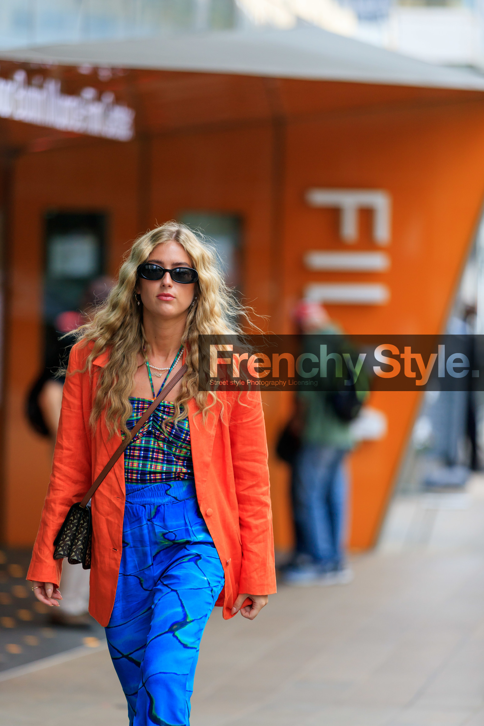 blazer, blue denim, blue pants, brown bag, burberry, denim pants, emili sindlev, graphic bag, graphic pants, jeans, leather bag, leather shoes, monogram, multicolor top, orange jacket, printed bag, printed pants, sunglasses, trousers, street style, jonathan paciullo, FW, frenchystyle, fashion week, NEW YORK, NYFW, SPRING SUMMER 2020, SS 20, vertical, detail, atmosphere details