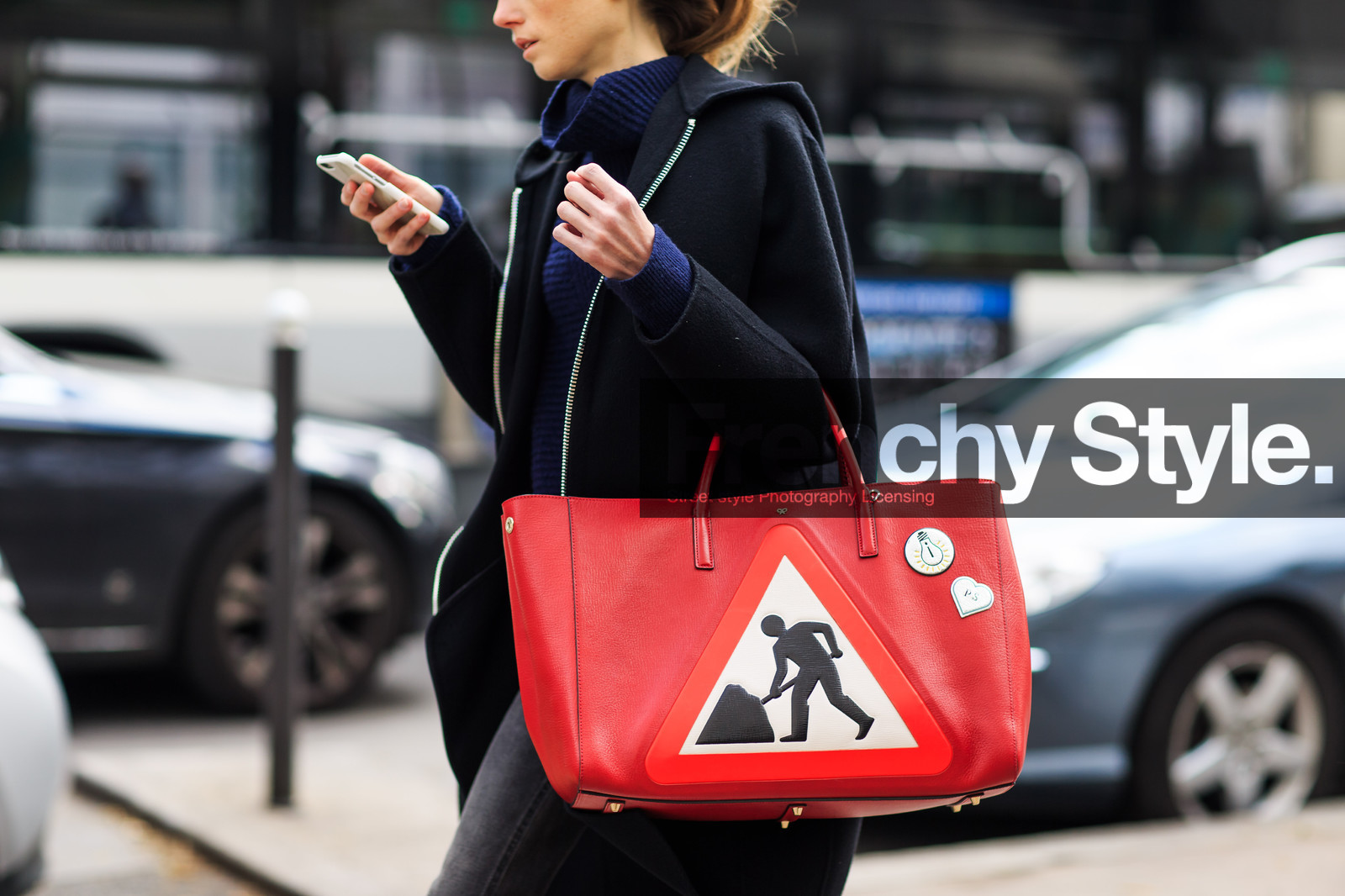 atmosphere details, AUTUMN WINTER 2016-2017, AW 16-17, black coat, detail, FALL WINTER 2016-2017, fashion week, frenchystyle, fun bag, FW, FW 16-17, horizontal, jonathan paciullo, leather bag, navy sweater, PARIS, PFW, printed bag, red bag, street style