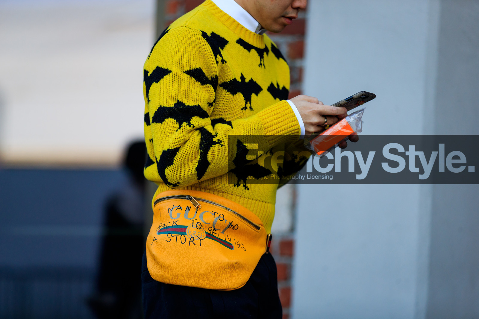 fanny pack, graphic bag, graphic sweater, gucci, leather bag, printed bag, printed sweater, yellow bag, yellow sweater, fashion week, frenchystyle, FW, jonathan paciullo, street style, MFW, MILAN, AUTUMN WINTER 2018-2019, FALL WINTER 2018-2019, FW 18-19, horizontal, atmosphere details