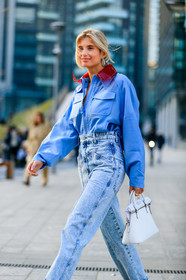 blue denim, blue shirt, denim pants, earrings, jeans, leather bag, maison martin margiela, trousers, white bag, xenia adonts, fashion week, frenchystyle, FW, jonathan paciullo, street style, MFW, MILAN, AUTUMN WINTER 2019-2020, AW 19-20, FALL WINTER 2019-2020, FW 19-20, vertical, atmosphere details, detail