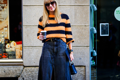 atmosphere details, AUTUMN WINTER 2017-2018, AW 17-18, black bag, black denim, denim skirt, detail, FALL WINTER 2017-2018, fashion week, frenchystyle, FW, FW 17-18, geometric, graphic sweater, horizontal, jonathan paciullo, leather bag, lisa aiken, long skirt, MFW, MILAN, mini bag, printed sweater, street style, striped sweater, stripes, sunglasses