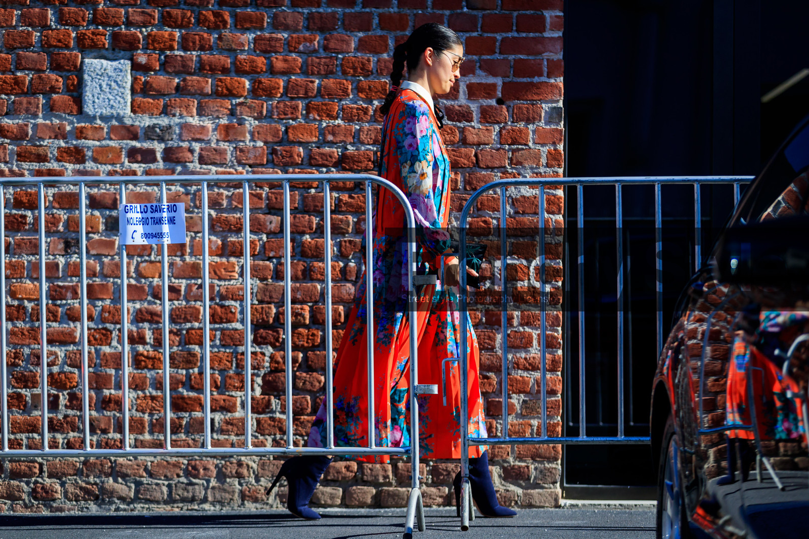 atmosphere details, caroline issa, fashion week, floral, flowers, frenchystyle, full length, FW, graphic dress, gucci, high heels, horizontal, jonathan paciullo, leather shoes, MFW, MILAN, printed dress, red dress, SPRING SUMMER 2018, SS 18, street style
