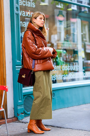 bordeaux, brown boots, brown jacket, burgundy, down jacket, fashion week, frenchystyle, full length, FW, green pants, jonathan paciullo, leather bag, leather shoes, LFW, LONDON, monica ainley, red bag, SPRING SUMMER 2018, SS 18, street style, trousers, vertical
