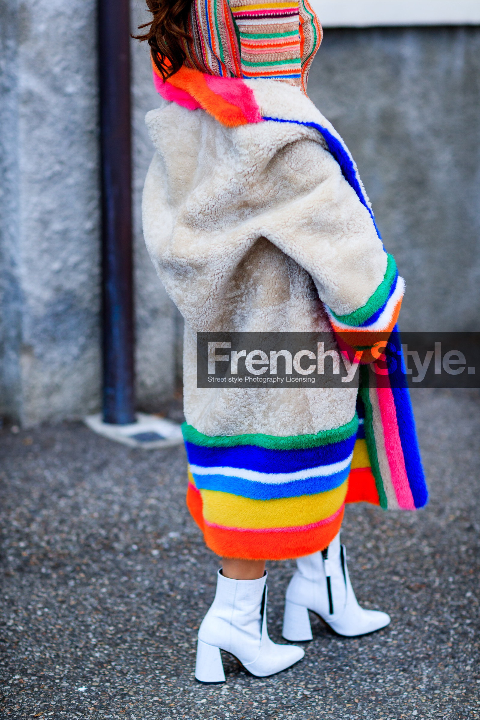 AUTUMN WINTER 2017-2018, AW 17-18, beige fur, detail, FALL WINTER 2017-2018, fashion week, frenchystyle, Fur coat, FW, FW 17-18, geometric, graphic coat, graphic jacket, graphic sweater, high heels, jonathan paciullo, leather shoes, MFW, MILAN, multicolor sweater, printed coat, printed jacket, printed sweater, street style, striped coat, striped sweater, stripes, vertical, white boots