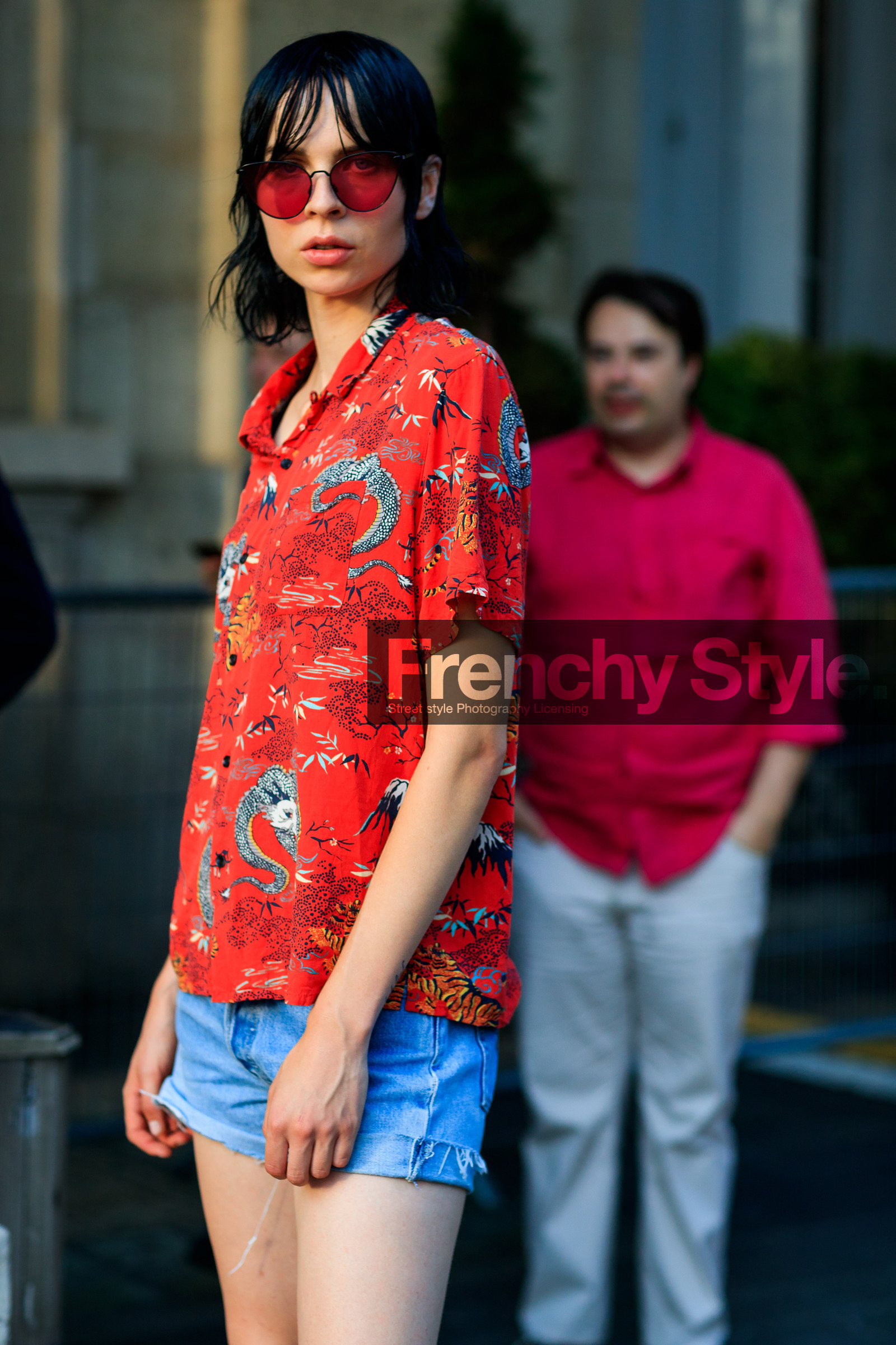 animal print, blue denim, denim shorts, graphic shirt, leather bag, prada, printed shirt, red bag, red shirt, sunglasses, wet hair, fashion week, frenchystyle, FW, jonathan paciullo, street style, PFW, PARIS, vertical, detail, atmosphere details, model, AUTUMN WINTER 2018-2019, FALL WINTER 2018-2019, FW 18-19