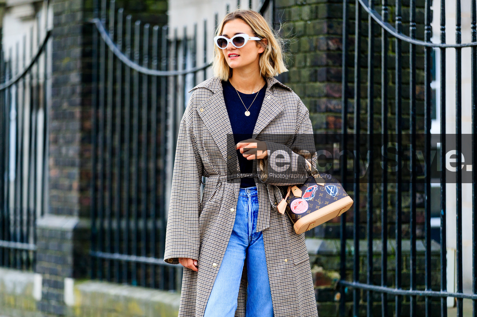 adenorah, atmosphere details, AUTUMN WINTER 2017-2018, AW 17-18, beige coat, belted coat, black t shirt, blue denim, brown bag, brown coat, checked coat, denim pants, detail, FALL WINTER 2017-2018, fashion week, frenchystyle, FW, FW 17-18, graphic bag, horizontal, houndstooth pattern, jeans, jonathan paciullo, leather bag, LFW, LONDON, louis vuitton, monogram, printed bag, street style, sunglasses, trousers