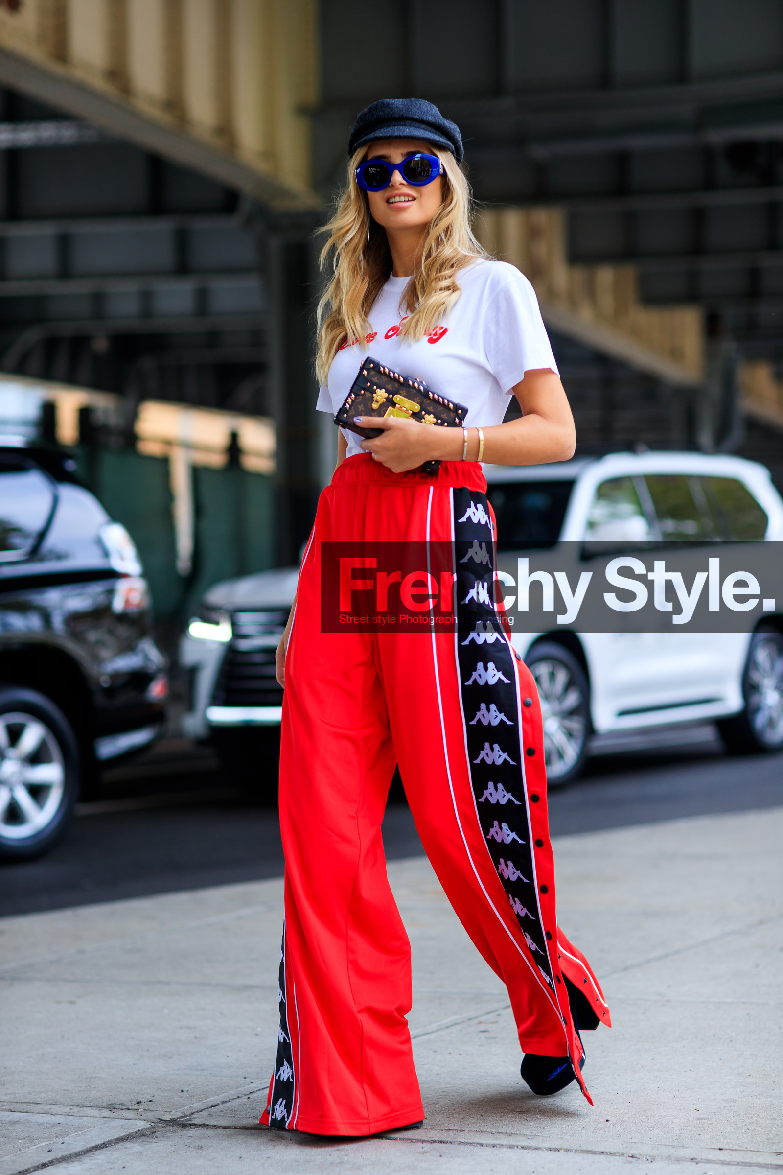 black cap, black shoes, brown bag, fashion week, frenchystyle, full length, fun sunglasses, FW, graphic bag, high heels, high waist, jonathan paciullo, leather bag, leather shoes, louis vuitton, monogram, NEW YORK, NYFW, printed bag, red pants, SPRING SUMMER 2018, SS 18, street style, sunglasses, trousers, vertical, white t shirt, xenia van der woodsen