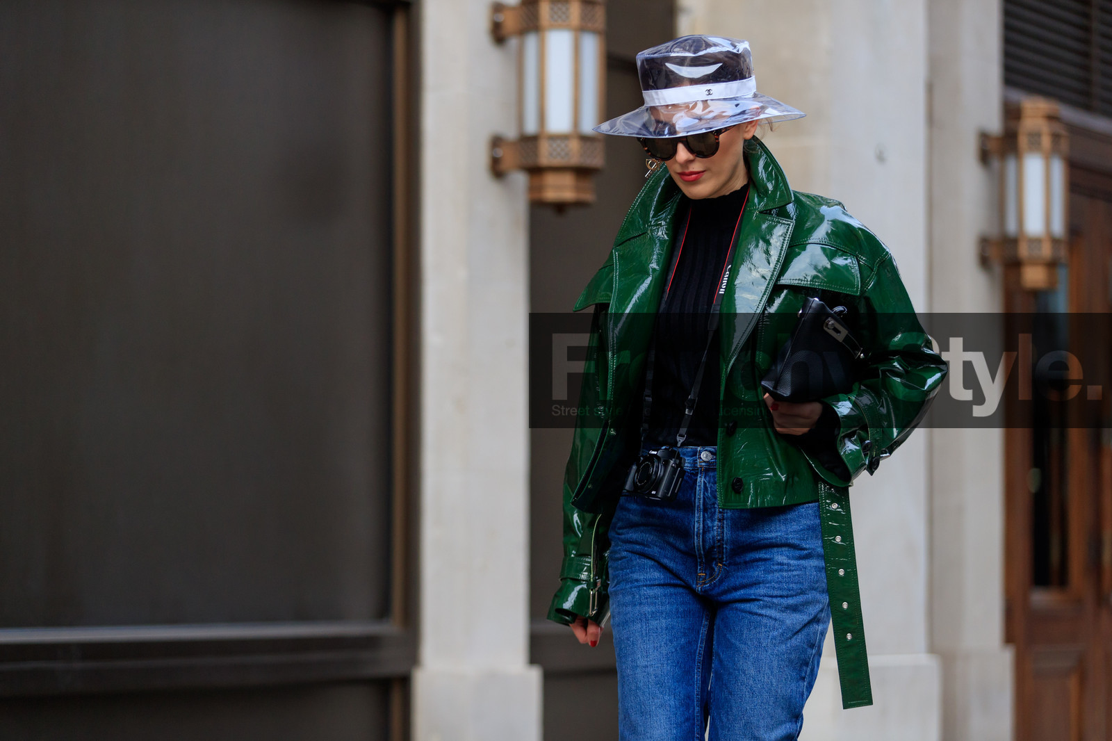 black bag, black sweater, blue denim, camera, chanel, denim pants, green jacket, hermès, jeans, leather bag, leather jacket, leather perfecto, sunglasses, transparent hat, trousers, street style, jonathan paciullo, FW, frenchystyle, fashion week, LFW, LONDON, AUTUMN WINTER 2018-2019, AW 18-19, FALL WINTER 2018-2019, FW 18-19, horizontal, atmosphere details, detail, sylvia haghjoo