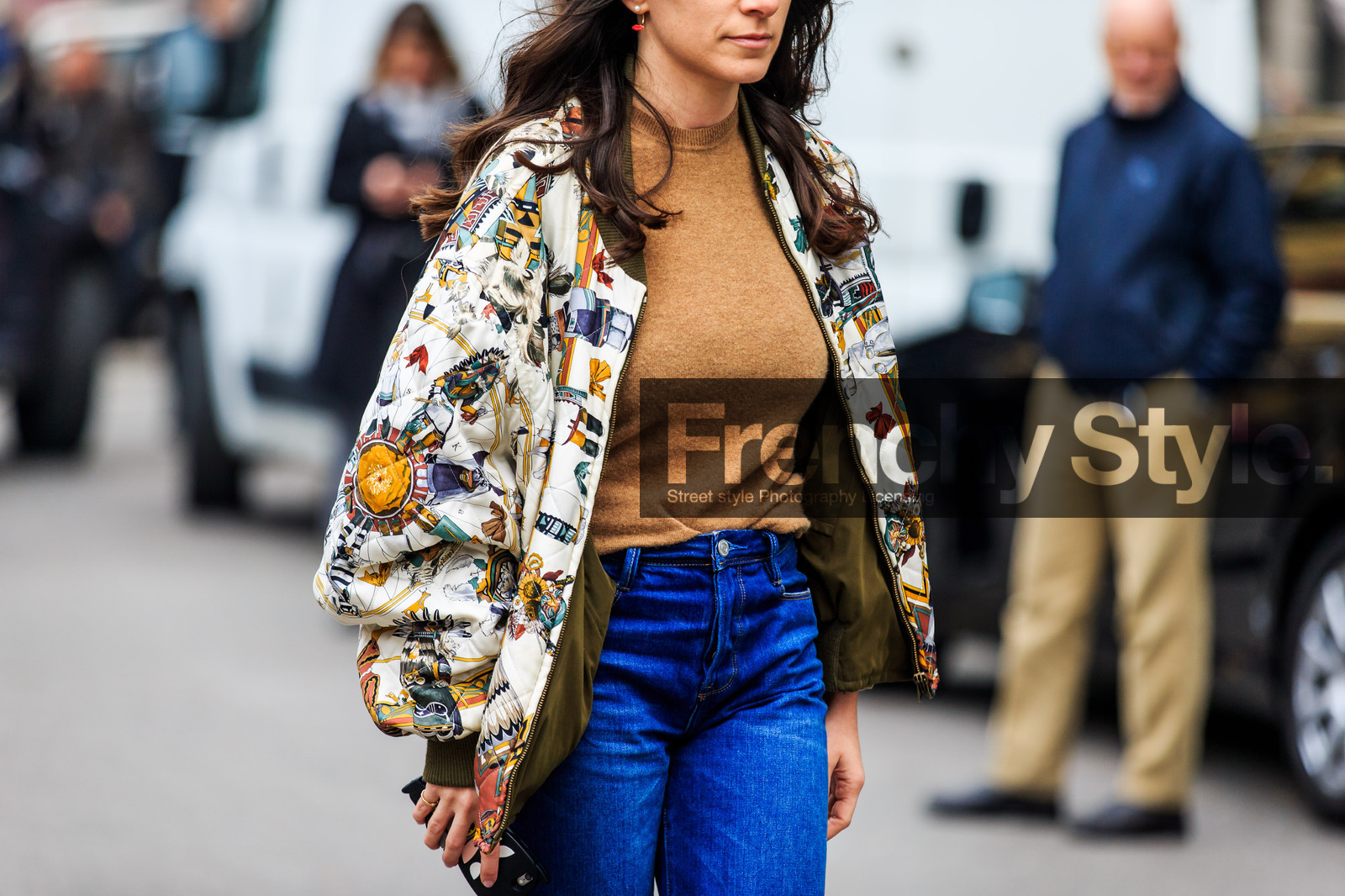 atmosphere details, AUTUMN WINTER 2016-2017, AW 16-17, blue denim, bomber jacket, camel knit, denim pants, detail, FALL WINTER 2016-2017, fashion week, frenchystyle, FW, FW 16-17, horizontal, jeans, jonathan paciullo, kaki jacket, LFW, LONDON, MENSWEAR, printed jacket, street style, trousers