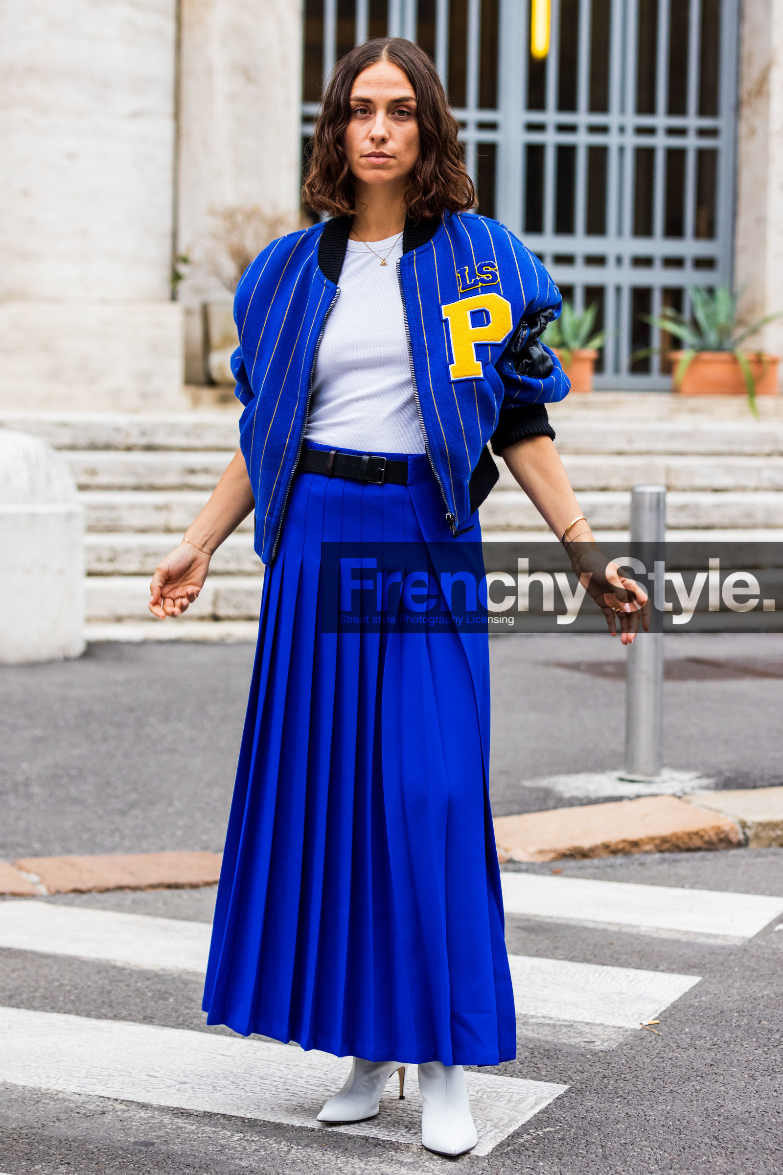 belt, black belt, blue bomber, blue skirt, bomber, color, electric blue, Erika Boldrin, fluo color, long skirt, philosophy look, pleated skirt, skirt, striped bomber, stripes, white boots, boots, leather boots, white t-shirt, fashion week, frenchystyle, FW, jonathan paciullo, street style, SPRING SUMMER 2022, SS 22, MFW, MILAN, vertical, full length