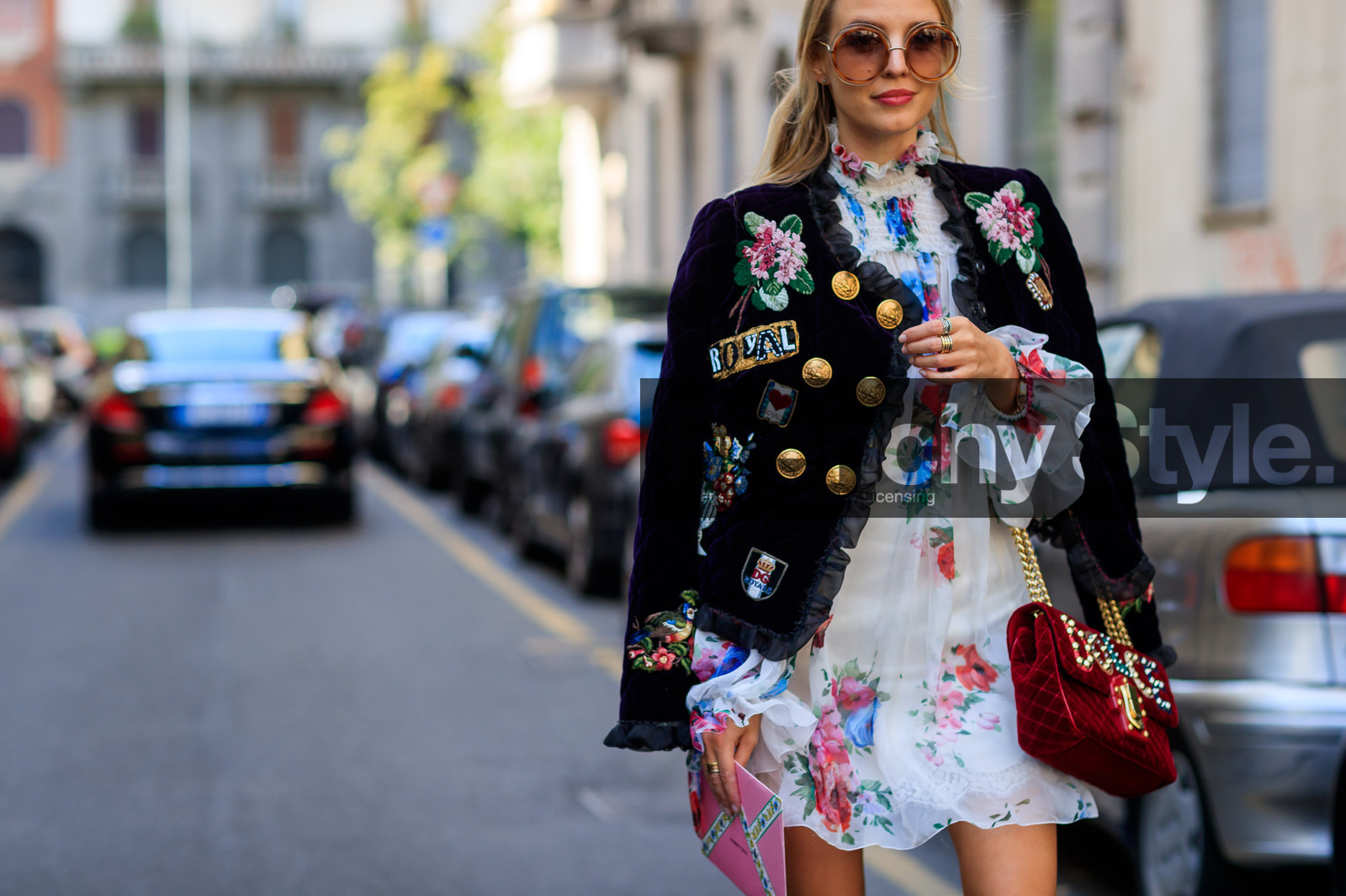 atmosphere details, black jacket, detail, dolce & gabbana, embroidered jacket, fashion week, floral, flowers, frenchystyle, FW, graphic bag, graphic dress, graphic jacket, horizontal, jonathan paciullo, leather bag, MFW, MILAN, over the shoulder, printed bag, printed dress, printed jacket, red bag, ruffles, SPRING SUMMER 2018, SS 18, street style, sunglasses, velvet, white dress