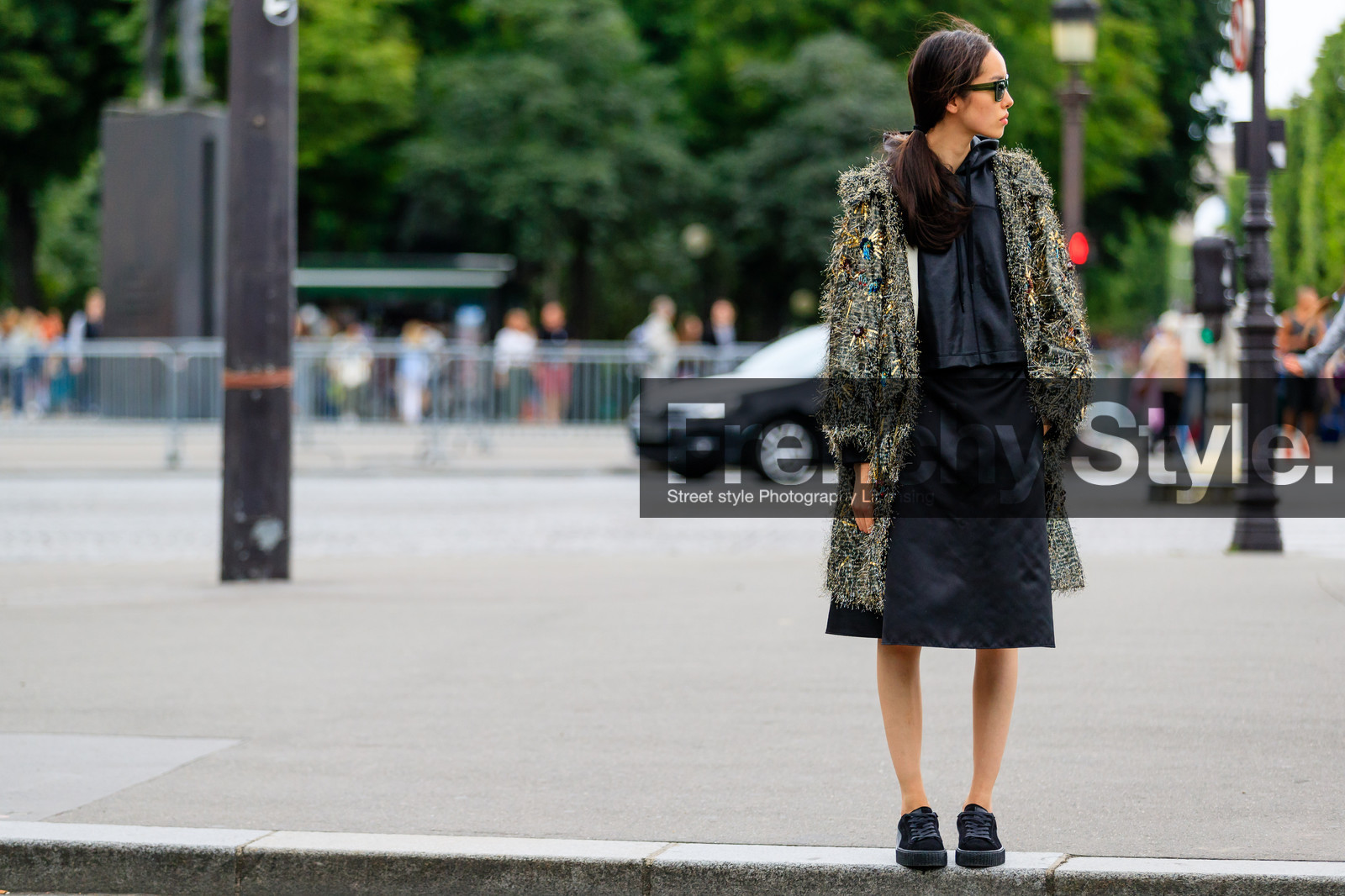 atmosphere details, AUTUMN WINTER 2016-2017, AW 16-17, black skirt, black sneakers, black top, embroidered coat, FALL WINTER 2016-2017, fashion week, fei fei sun, frenchystyle, full length, FW, FW 16-17, HAUTE COUTURE, horizontal, jonathan paciullo, MENSWEAR, model, PARIS, PFW, puma, street style, suede shoes, sunglasses
