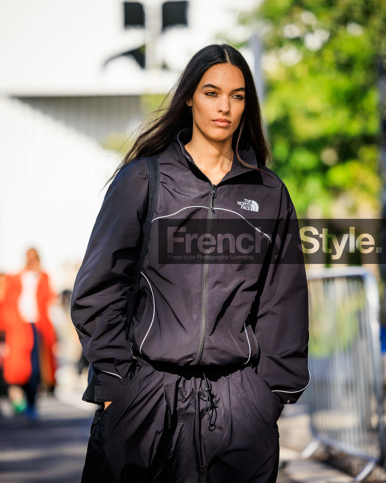 fashion week, frenchystyle, FW, jonathan paciullo, street style, PARIS, PFW, SPRING SUMMER 2024, SS 24, vertical, atmosphere details, detail