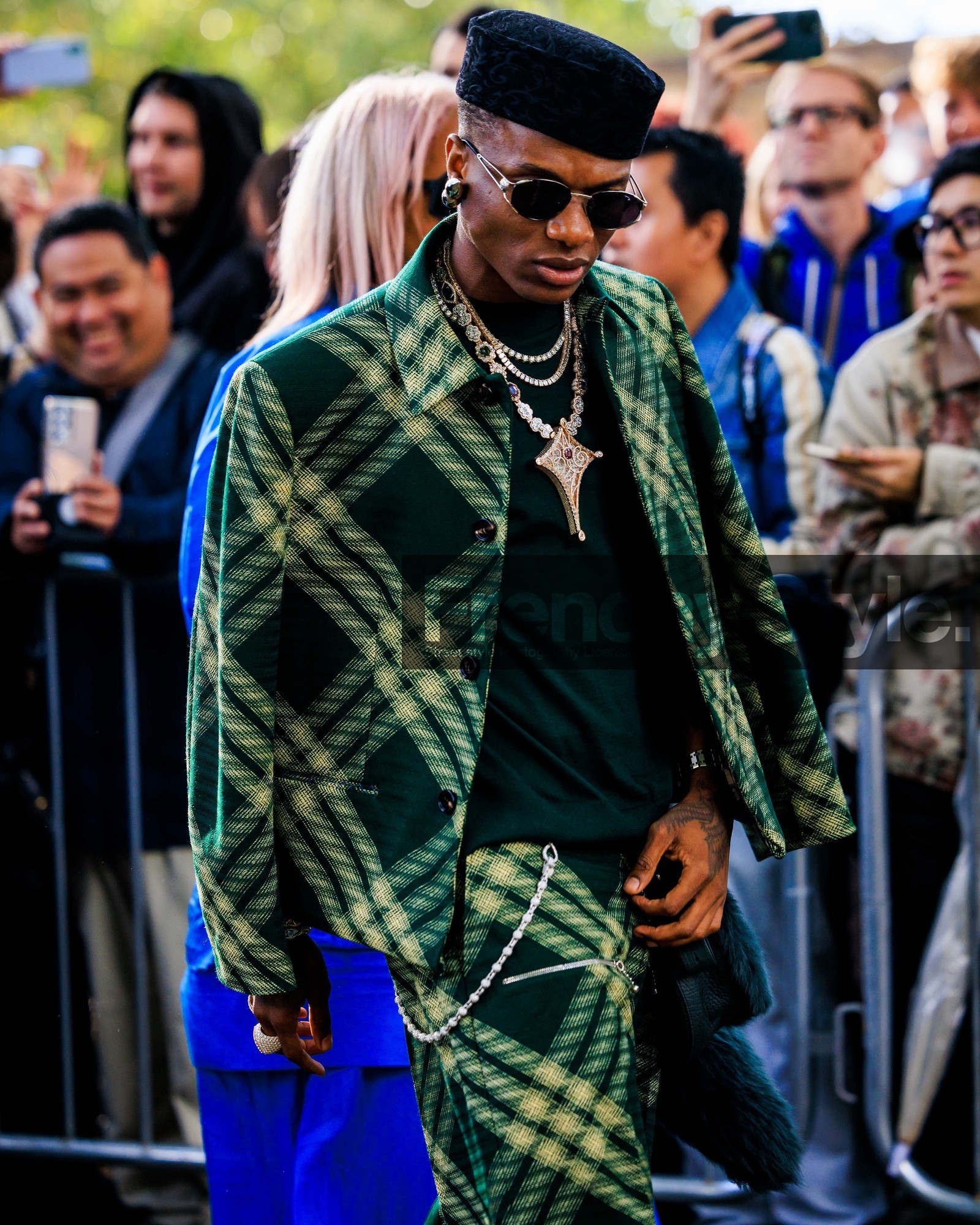 fashion week, frenchystyle, FW, jonathan paciullo, street style, LFW, LONDON, atmosphere details, detail, SPRING SUMMER 2024, SS 24