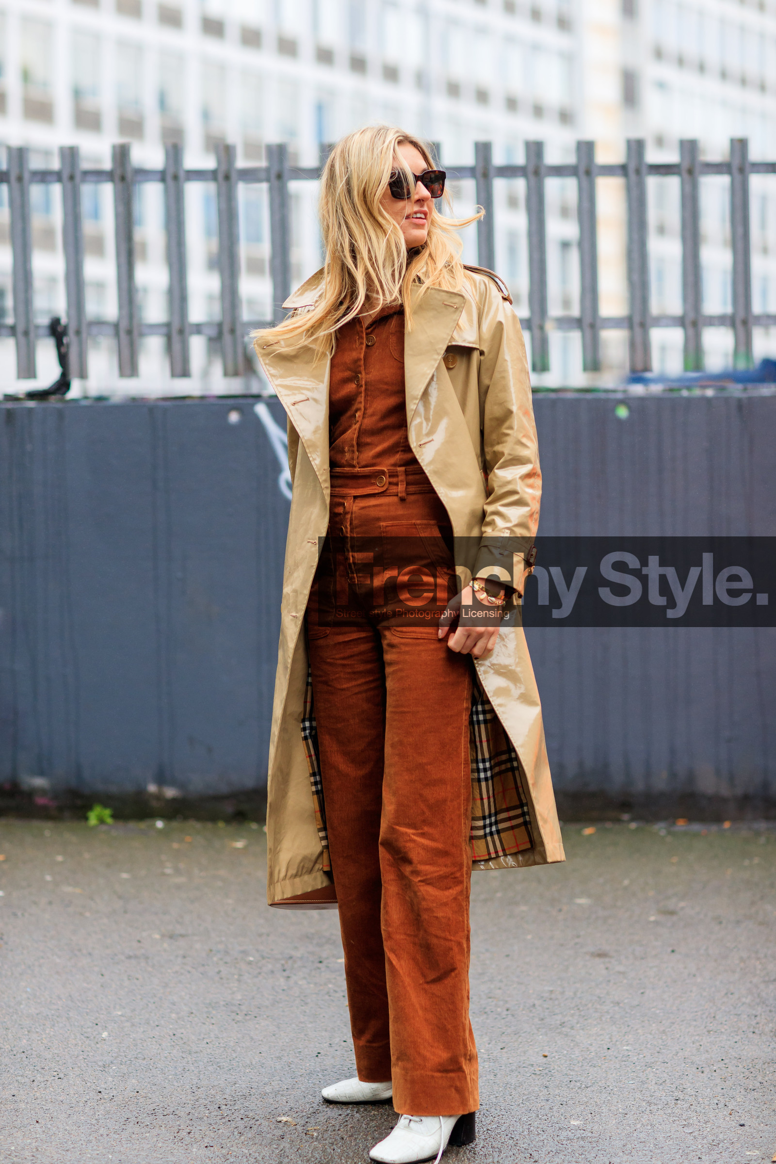 beige coat, brown jumpsuit, corduroy, graphic bag, high heels, leather bag, leather shoes, printed bag, striped bag, sunglasses, trench coat, trousers, white shoes, street style, jonathan paciullo, FW, frenchystyle, fashion week, LFW, LONDON, AUTUMN WINTER 2018-2019, AW 18-19, FALL WINTER 2018-2019, FW 18-19, vertical, full length, camille charriere