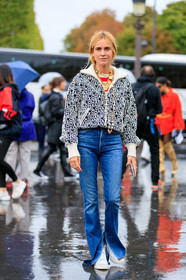 blanca miro scrimieri, chanel jacket, chanel necklace, black jacket, white jacket, monogrammed jacket, zipped jacket, golden necklace, pearl necklace, multi necklace, long necklace, charms necklace, blue jeans, flare jeans, split pants, white leather sneakers, PARIS, PFW, SPRING SUMMER 2020, SS 20, fashion week, frenchystyle, FW, jonathan paciullo, street style, vertical, full length