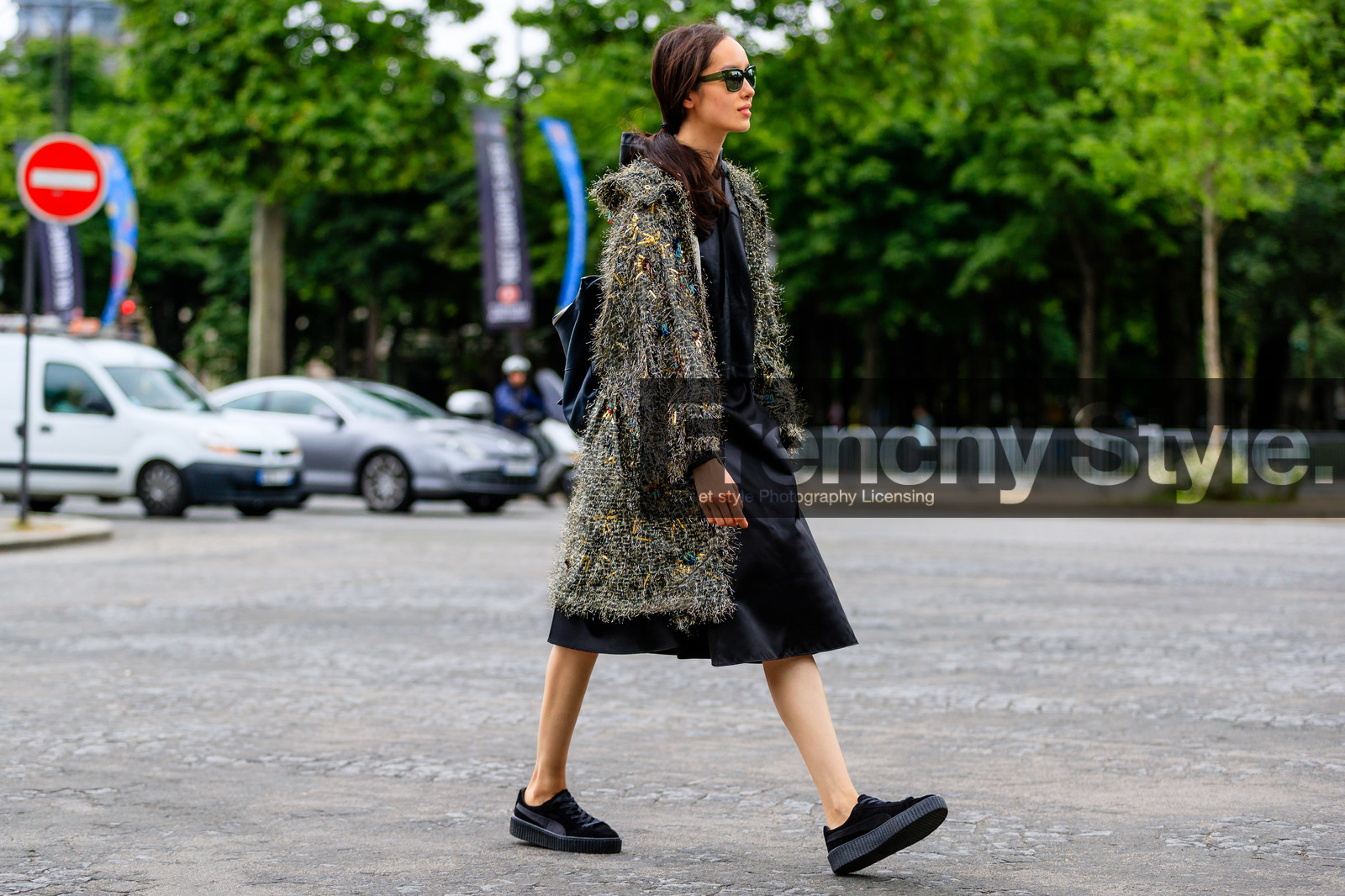 atmosphere details, AUTUMN WINTER 2016-2017, AW 16-17, black skirt, black sneakers, black top, embroidered coat, FALL WINTER 2016-2017, fashion week, fei fei sun, frenchystyle, full length, FW, FW 16-17, HAUTE COUTURE, horizontal, jonathan paciullo, MENSWEAR, model, PARIS, PFW, puma, street style, suede shoes, sunglasses