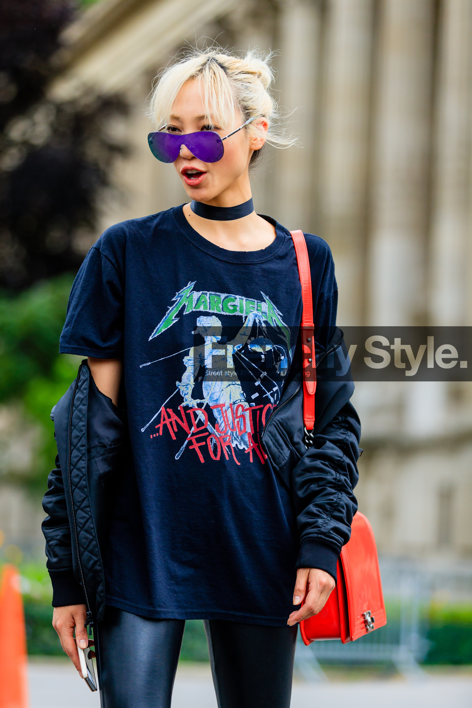 AUTUMN WINTER 2016-2017, aviator sunglasses, AW 16-17, black jacket, black leggings, black pants, black t shirt, bomber jacket, boy bag, chanel, choker, detail, FALL WINTER 2016-2017, fashion week, frenchystyle, FW, FW 16-17, HAUTE COUTURE, jonathan paciullo, kith, leather bag, leather pants, maison martin margiela, MENSWEAR, mirror effect, model, necklace, PARIS, PFW, portrait, printed t shirt, red bag, soo joo park, street style, sunglasses, trousers, vertical