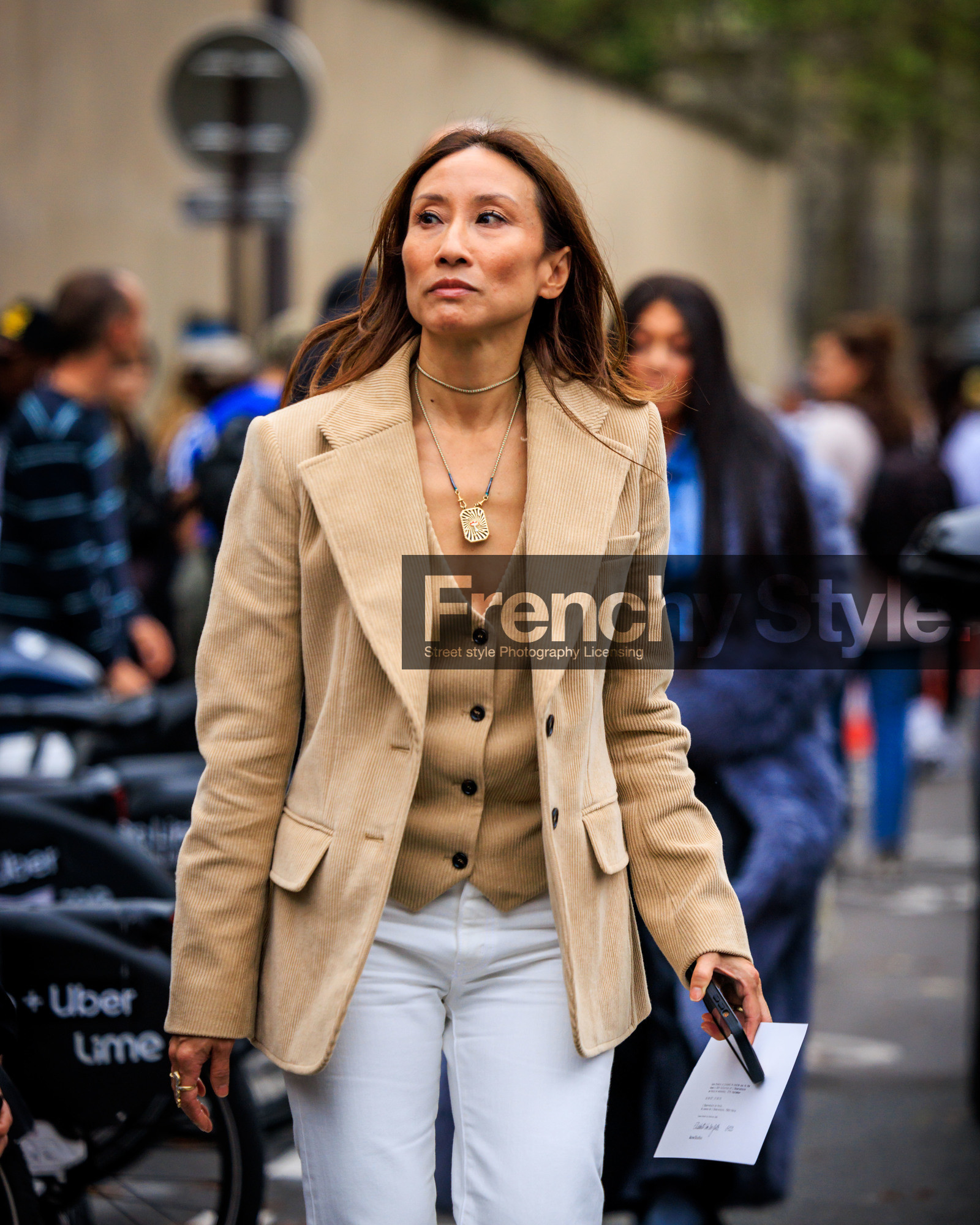 fashion week, frenchystyle, FW, jonathan paciullo, street style, PARIS, PFW, SPRING SUMMER 2024, SS 24, vertical, atmosphere details, detail