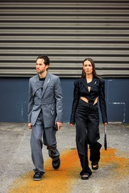 grey suit, black shoes, assymetric suit, black suit, cut out suit, black sandals, black handbag, coperni, alice & j.s, alice barbier, JS roques, street style, jonathan paciullo, FW, frenchystyle, fashion week, AUTUMN WINTER 2022-2023, FALL WINTER 2022_2023, FW 22-23, PFW, PARIS, full length, vertical