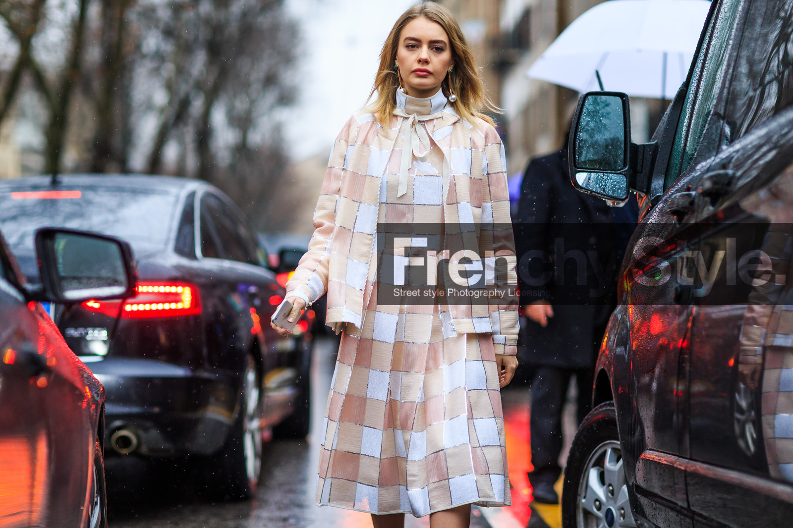 alina gelzina, atmosphere details, AUTUMN WINTER 2016-2017, AW 16-17, beige, check jacket, checked dress, detail, FALL WINTER 2016-2017, fashion week, frenchystyle, FW, FW 16-17, graphic dress, graphic jacket, horizontal, jonathan paciullo, LFW, LONDON, MENSWEAR, nude, pink, pink dress, pink jacket, plaid, printed dress, sheer dress, street style, white