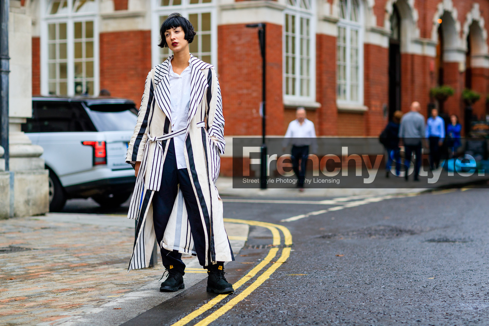 atmosphere details, black boots, black pants, caterpillar, fashion week, frenchystyle, full length, FW, graphic coat, horizontal, jonathan paciullo, leather boots, LFW, LONDON, oversize, printed coat, red lips, SPRING SUMMER 2017, SS 17, street style, striped coat, stripes, trousers, white coat, white shirt, woman