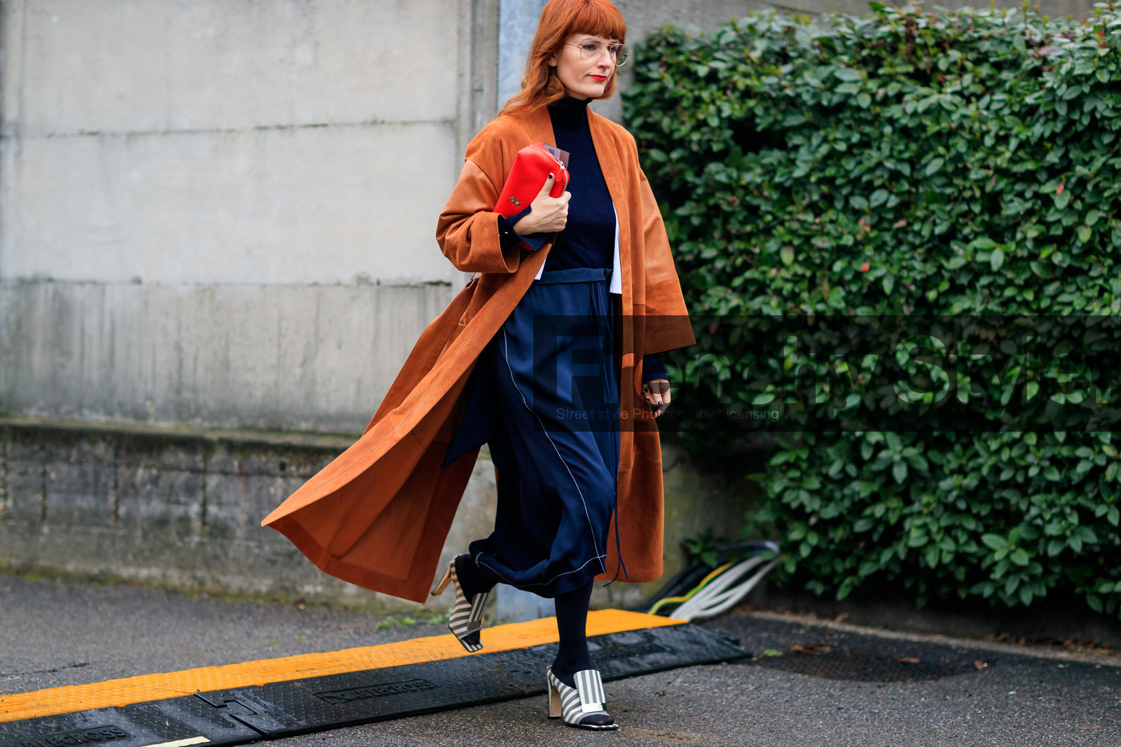 atmosphere details, AUTUMN WINTER 2017-2018, AW 17-18, blue pants, detail, FALL WINTER 2017-2018, fashion week, frenchystyle, FW, FW 17-18, graphic shoes, high heels, horizontal, jonathan paciullo, leather bag, leather coat, leather shoes, MFW, MILAN, navy sweater, orange coat, red bag, red head, sara moschini, street style, striped sandals, wide pants