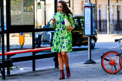 bordeaux, burgundy, floral, flowers, graphic dress, green dress, high heels, leather bag, leather shoes, printed dress, red boots, straw bag, sunglasses, fashion week, frenchystyle, FW, jonathan paciullo, street style, LFW, LONDON, SPRING SUMMER 2019, SS 19, atmosphere details, horizontal, full length