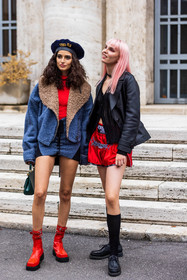 bag, beret, black cardigan, black jacket, blue beret, blue jacket, blue skirt, cardigan, Chiara Celsi, color, green bag, jacket, lace up skirt, leather bag, leather jacket, Milena Podda, mini skirt, pink hair, red boots, red short, red turtleneck, satined short, short, skirt, turtleneck, wool beret, wool jacket, wool skirt, black socks, moccassins, black shoes, leather moccasins, boots, red boots, leather boots, dr martens shoes, fashion week, frenchystyle, FW, jonathan paciullo, street style, SPRING SUMMER 2022, SS 22, MFW, MILAN, vertical, full length