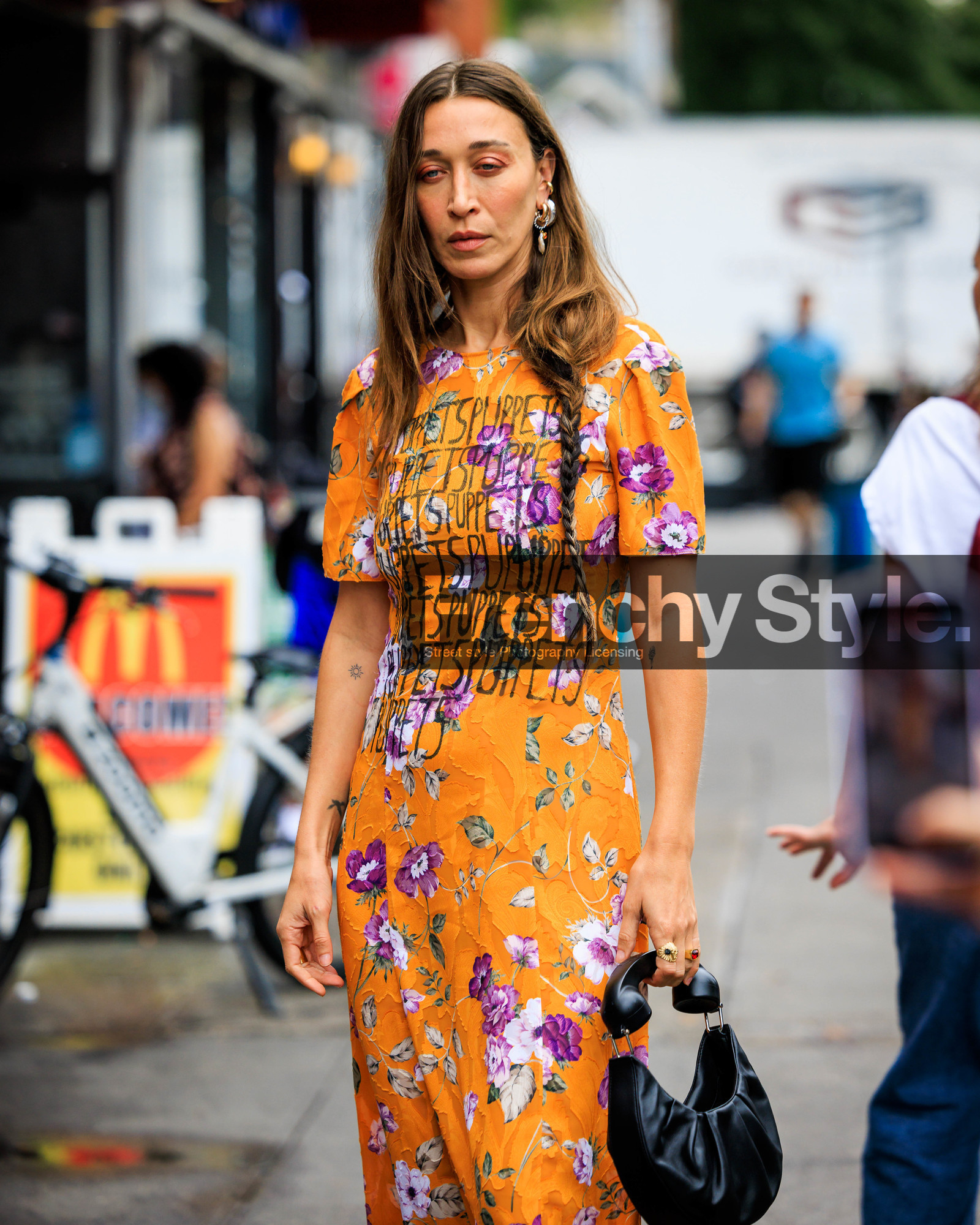 jonathan paciullo, FW, frenchystyle, fashion week, street style, vertical, detail, atmosphere details, NEW YORK, NYFW, SPRING SUMMER 2024, SS 24