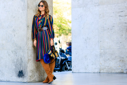 atmosphere details, brown belt, brown boots, fashion week, frenchystyle, full length, FW, geometric, graphic bag, graphic dress, high boots, horizontal, jonathan paciullo, leather bag, leather belt, leather shoes, multicolor dress, PARIS, PFW, printed dress, SPRING SUMMER 2017, SS 17, street style, striped bag, striped dress, suede shoes, sunglasses, yellow bag