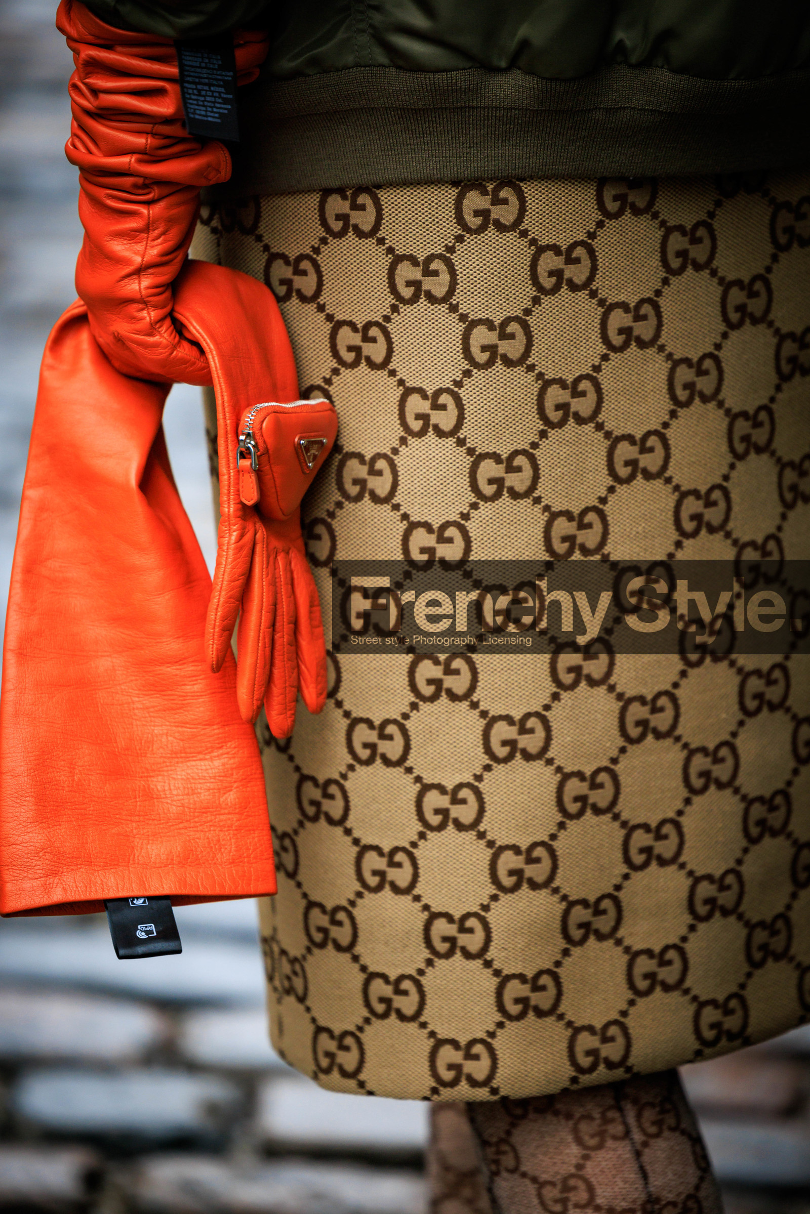 details, close up, gucci monogram, gucci logo, gucci skirt, orange gloves, leather gloves, prada gloves, fashion week, frenchystyle, FW, jonathan paciullo, street style, CPH, COPENHAGEN, AUTUMN WINTER 2022-2023, FALL WINTER 2022-2023, FW 22-23, vertical, atmosphere details, detail