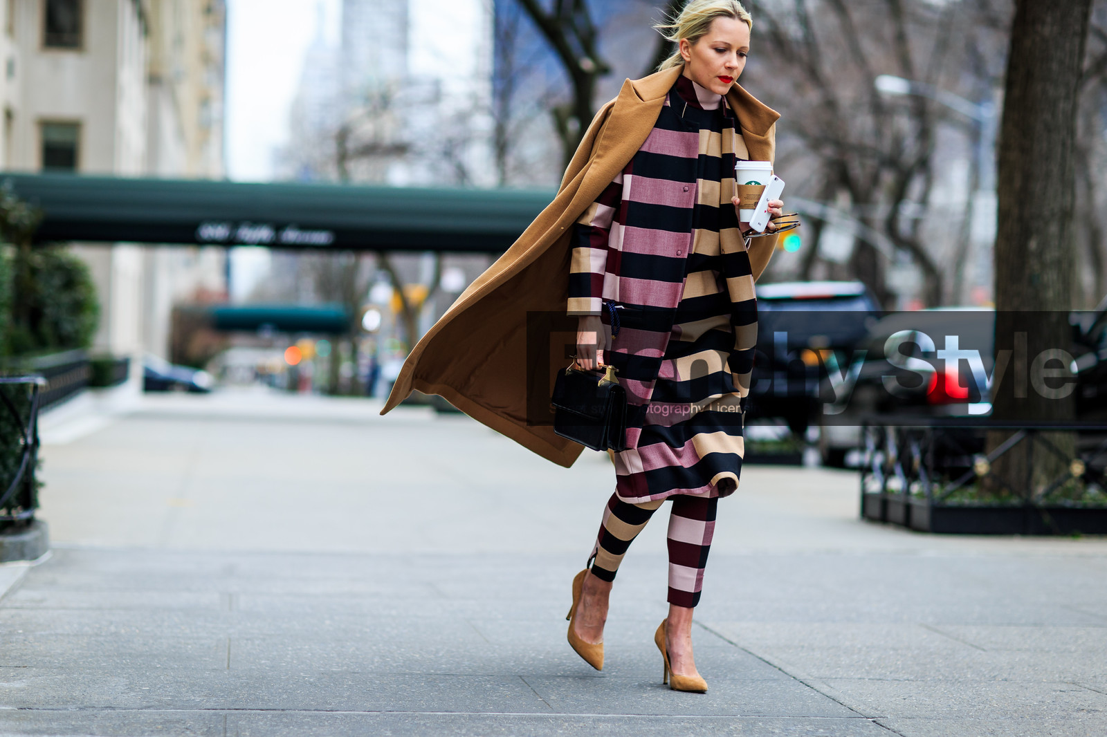 atmosphere details, AUTUMN WINTER 2016-2017, AW 16-17, beige, beige coat, black, black bag, bordeaux, brown, camel shoes, fashion week, frenchystyle, full length, FW, FW 16-17, geometric, graphic, high heels, horizontal, jonathan paciullo, leather bag, m2malletier, NEW YORK, NYFW, pink, street style, striped dress, striped jacket, striped leggings, striped pants, stripes, suede shoes, woman