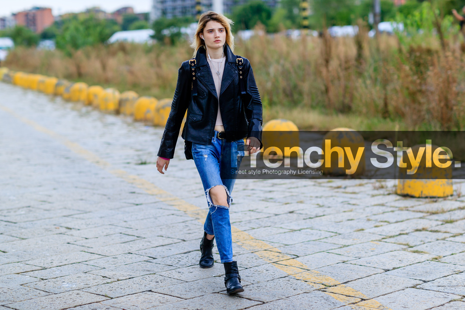 atmosphere details, black belt, black boots, black jacket, black perfecto, blue denim, denim pants, fashion week, frenchystyle, full length, FW, horizontal, jeans, jonathan paciullo, leather belt, leather boots, leather jacket, leather perfecto, leather shoes, MFW, MILAN, model, SPRING SUMMER 2017, SS 17, street style, trousers