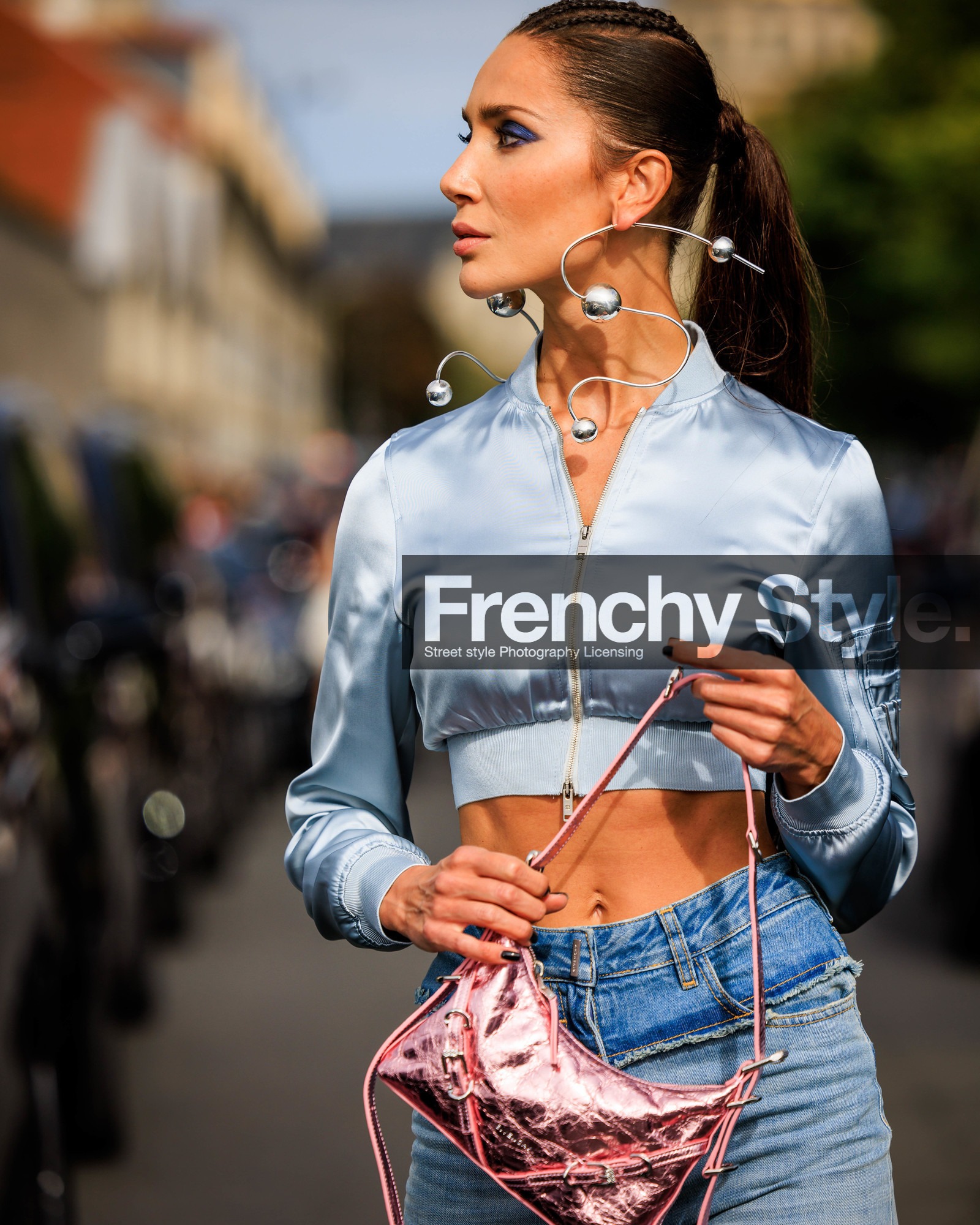 PARIS, PFW, fashion week, frenchystyle, FW, jonathan paciullo, street style, SPRING SUMMER 2024, SS 24, vertical, atmosphere details, detail