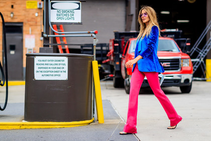 atmosphere details, blazer, blue jacket, fashion week, frenchystyle, full length, FW, graphic bag, horizontal, jonathan paciullo, leather bag, martha graeff, NEW YORK, NYFW, pink pants, SPRING SUMMER 2018, SS 18, street style, sunglasses, transparent bag, trousers, velvet