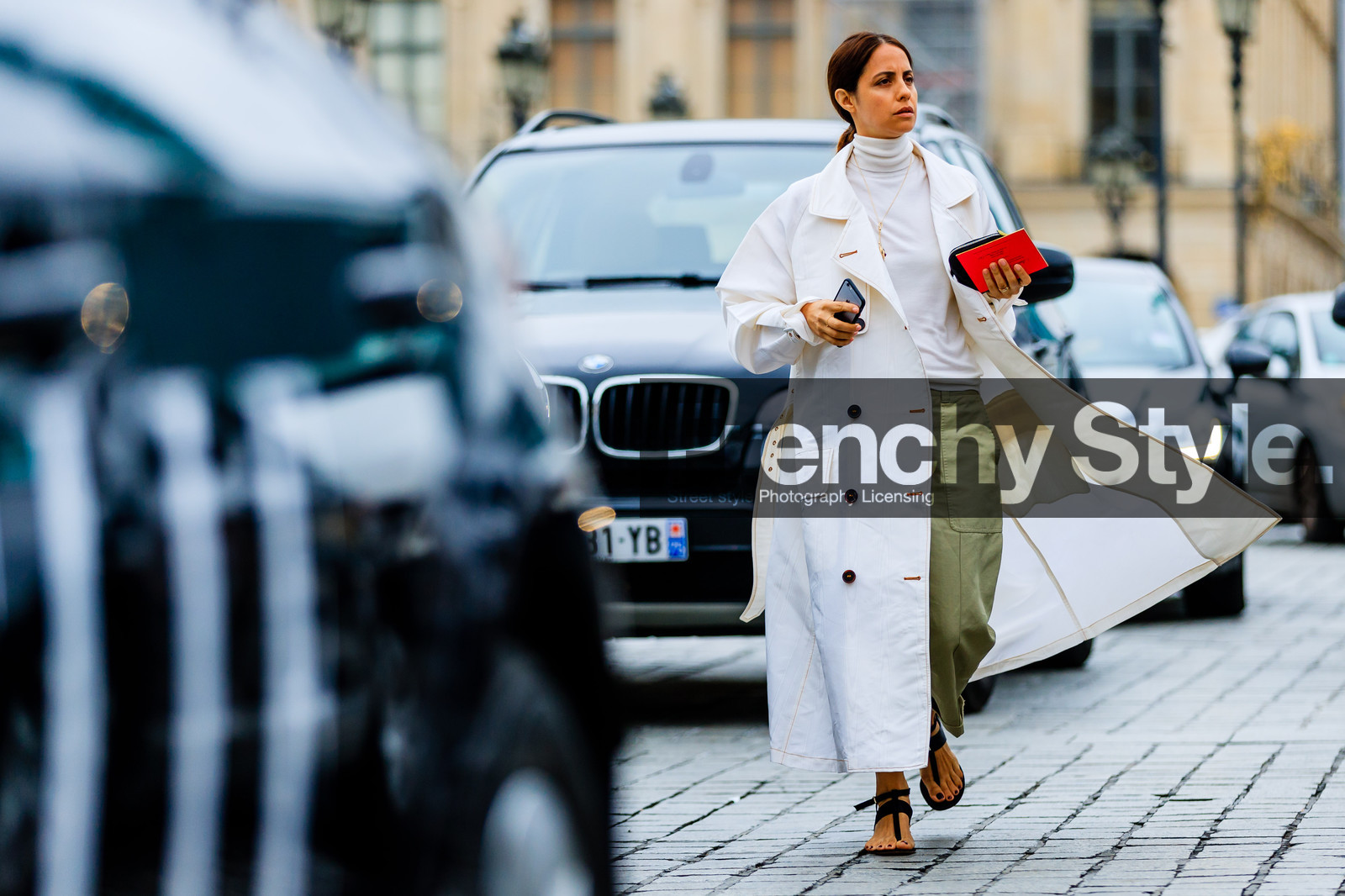 atmosphere details, AUTUMN WINTER 2016-2017, AW 16-17, black sandals, FALL WINTER 2016-2017, fashion week, frenchystyle, full length, FW, FW 16-17, green pants, HAUTE COUTURE, horizontal, jonathan paciullo, kaki pants, leather shoes, long coat, MENSWEAR, oversize, PARIS, PFW, street style, trousers, turtleneck sweater, white coat, white sweater