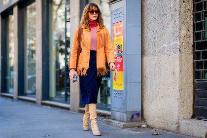 atmosphere details, AUTUMN WINTER 2017-2018, AW 17-18, beige boots, beige jacket, brown bag, ece sukan, FALL WINTER 2017-2018, fashion week, frenchystyle, fringes, full length, FW, FW 17-18, graphic sweater, high boots, horizontal, jonathan paciullo, leather bag, leather jacket, leather shoes, MFW, MILAN, navy skirt, printed sweater, red sweater, street style, striped sweater, suede shoes, sunglasses