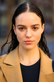 washed make up look: face studs, eyes make up, close up, model, fashion week, frenchystyle, FW, jonathan paciullo, street style, vertical, atmosphere details, detail