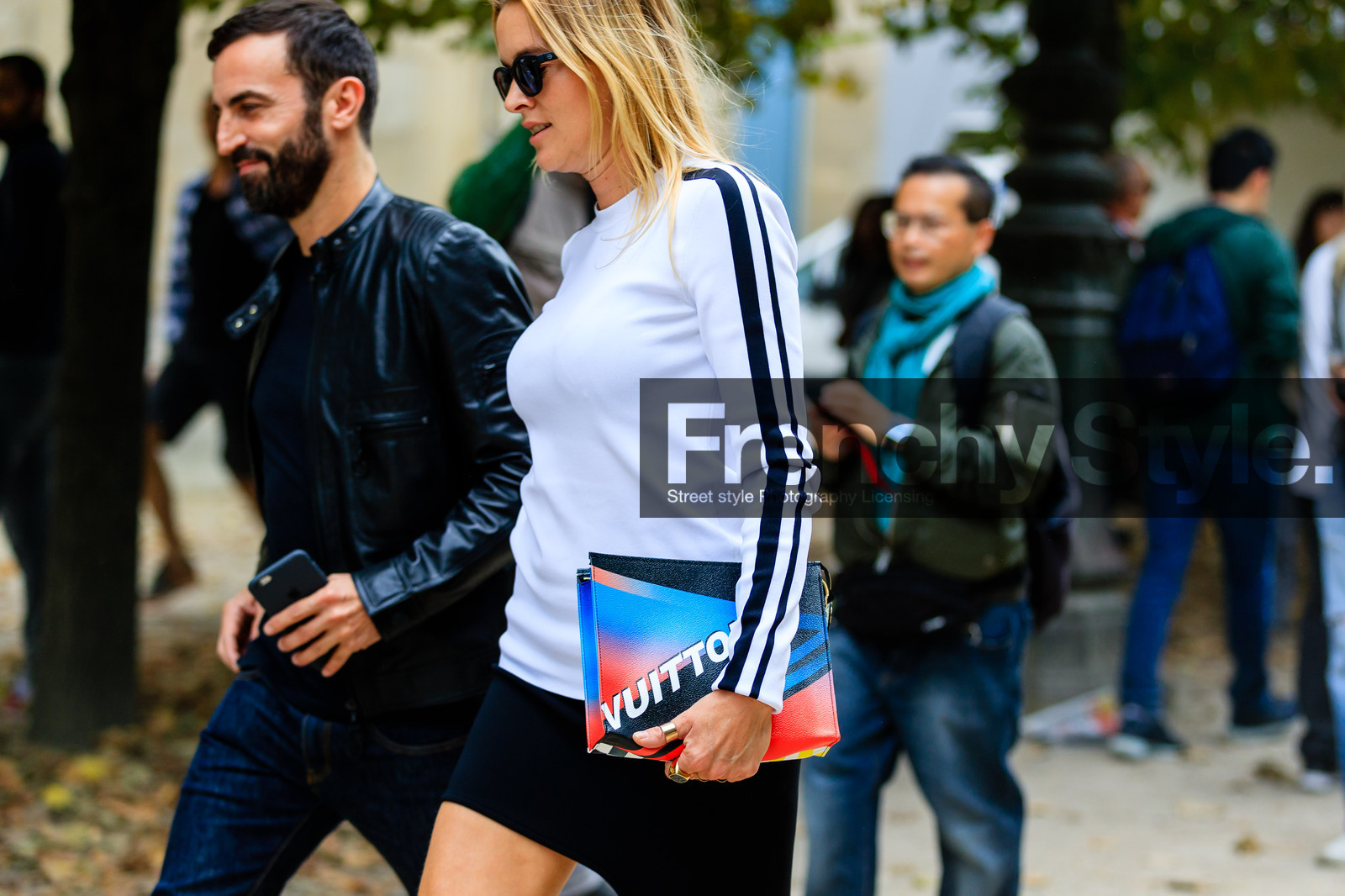 atmosphere details, black skirt, detail, fashion week, frenchystyle, FW, graphic bag, horizontal, jonathan paciullo, leather bag, louis vuitton, multicolor bag, PARIS, PFW, printed bag, SPRING SUMMER 2017, SS 17, street style, striped top, sunglasses, white top