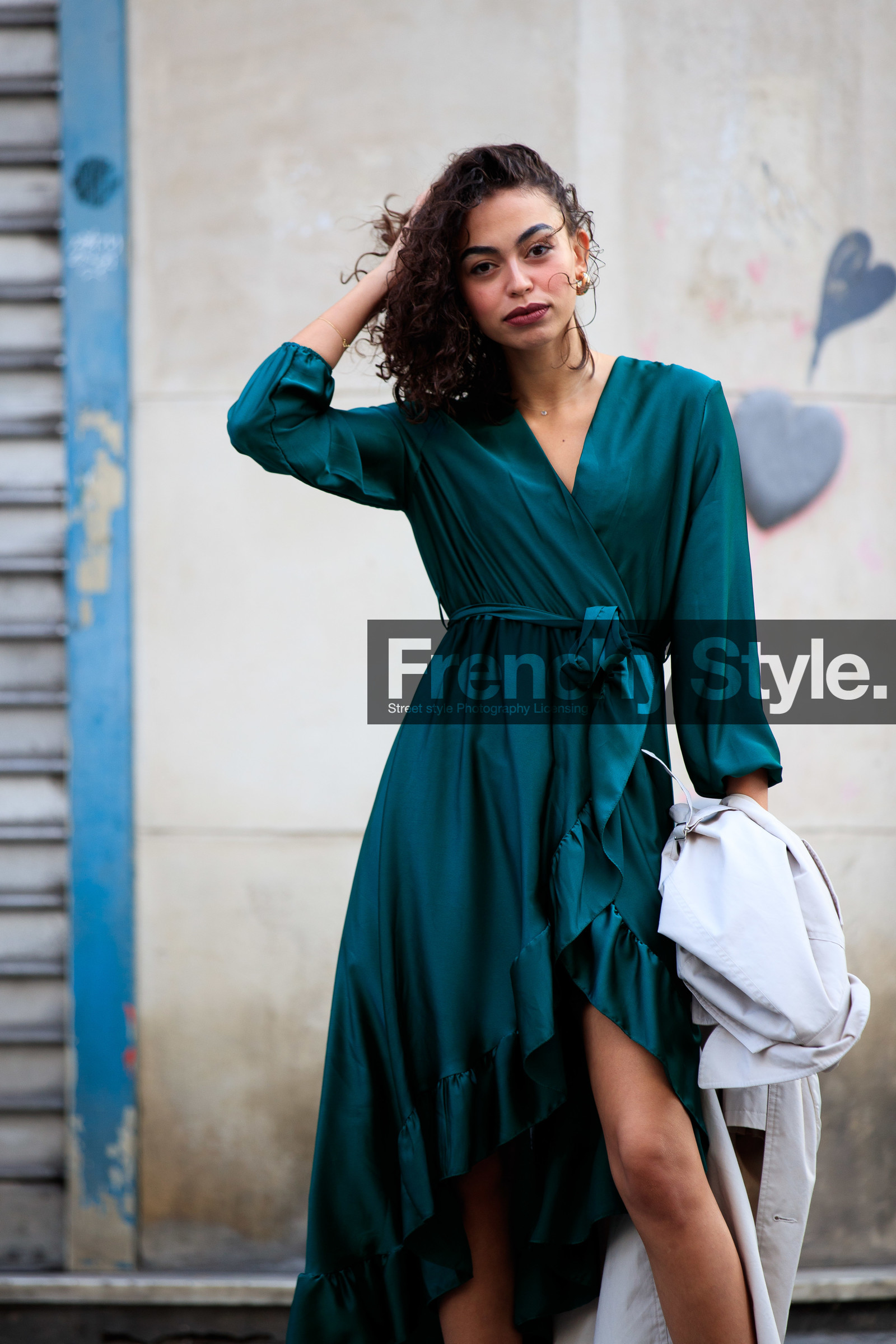 satin dress, green dress, dark green dress, ruffle dress, belted dress, long sleeves dress, asymetrical dress, split dress, wrap dress, animal skin shoes, snake skin sandals, snake skin shoes, sling back shoes, grey leather shoes, PARIS, PFW, fashion week, frenchystyle, FW, jonathan paciullo, street style, SPRING SUMMER 2021, SS 21, vertical, atmosphere details, detail