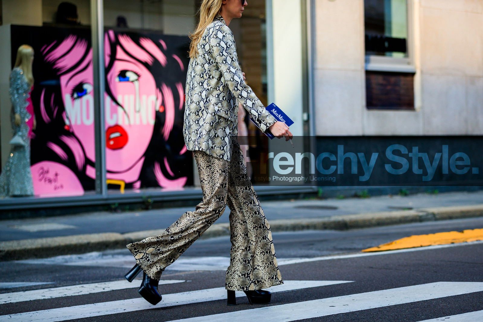 animal print, black shoes, graphic jacket, graphic pants, grey jacket, grey pants, high heels, leather shoes, printed jacket, printed pants, snake print, sunglasses, trousers, fashion week, frenchystyle, FW, jonathan paciullo, street style, MFW, MILAN, SPRING SUMMER 2019, SS 19, atmosphere details, horizontal, detail