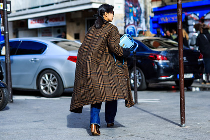 atmosphere details, AUTUMN WINTER 2016-2017, AW 16-17, blue bag, blue denim, brown boots, brown coat, checked coat, denim pants, FALL WINTER 2016-2017, fashion week, frenchystyle, full length, FW, FW 16-17, graphic coat, high heels, horizontal, jeans, jonathan paciullo, leather bag, leather boots, PARIS, PFW, plaid, street style, tartan, trousers