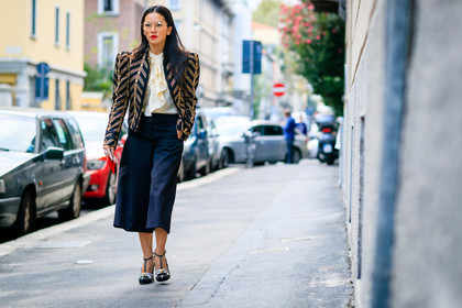 atmosphere details, beige shirt, black pants, black shoes, bow collar, bronze, fashion week, frenchystyle, full length, FW, golden details, graphic jacket, high heels, horizontal, jonathan paciullo, leather shoes, MFW, MILAN, printed jacket, red lips, SPRING SUMMER 2017, SS 17, street style, tina leung, trousers, white shirt