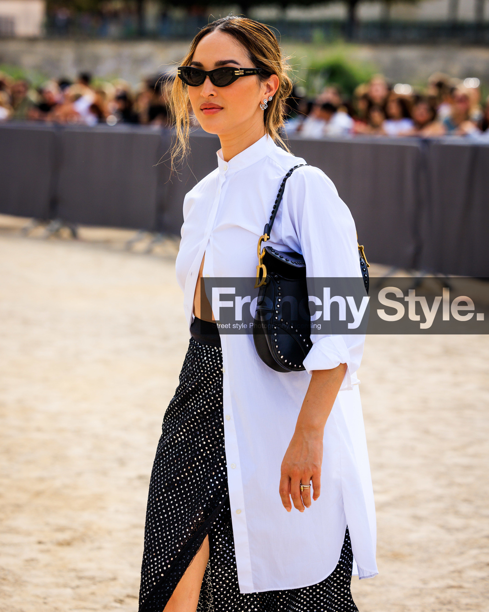 fashion week, frenchystyle, FW, jonathan paciullo, street style, PFW, PARIS, SPRING SUMMER 2024, SS 24, vertical, atmosphere details, detail